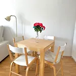 Sunny Balcony City Apartment